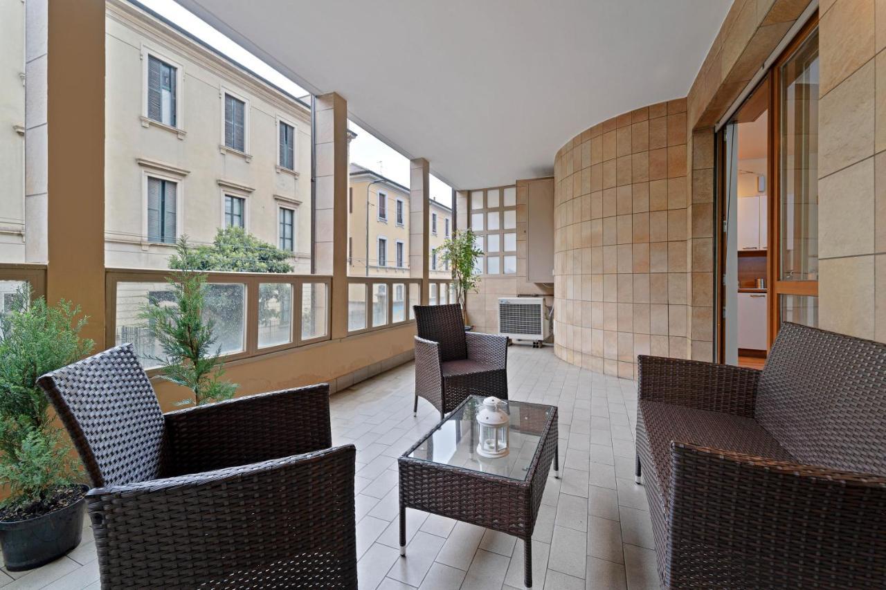 Best Way Rent - Appartamento Con Terrazzo Zona Sempione Milan Exterior photo