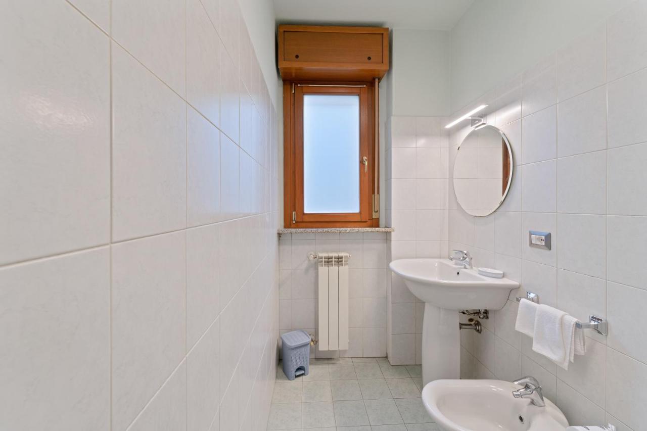 Best Way Rent - Appartamento Con Terrazzo Zona Sempione Milan Exterior photo